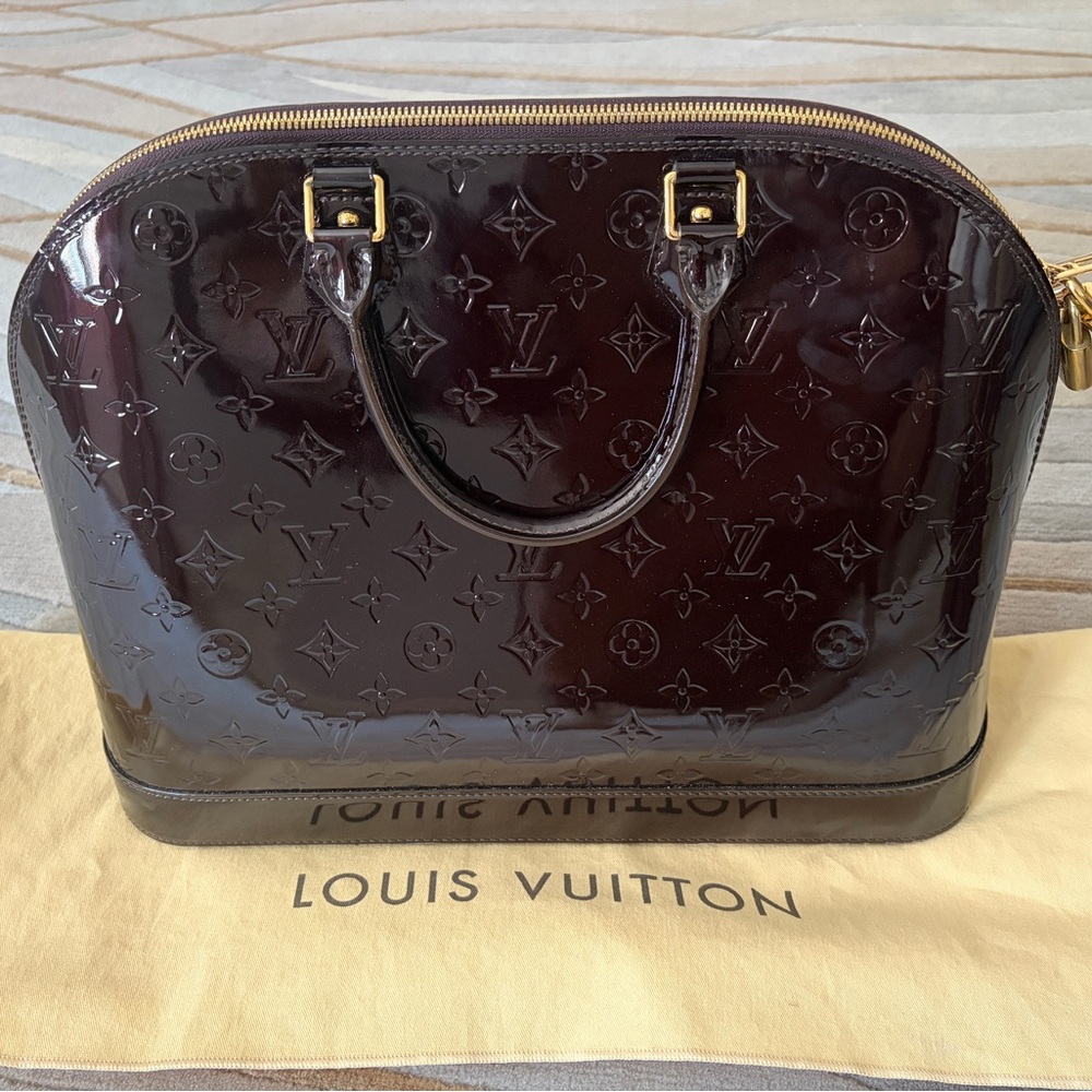 Louis Vuitton Alma patent leather monogram bag
